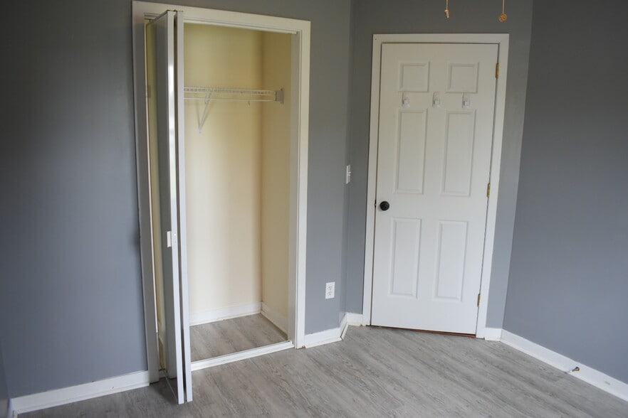Building Photo - 7105 Centallion Ct