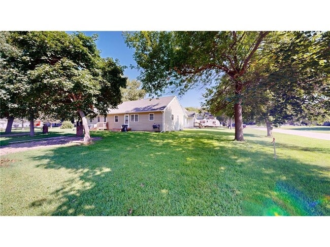 Building Photo - 208 Oregon Ave.