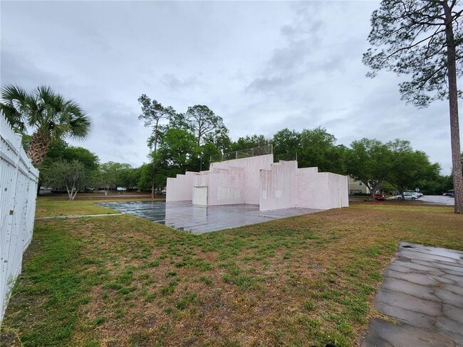 Building Photo - 501 SW 75th St