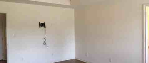 Building Photo - 208 E Jade Dr