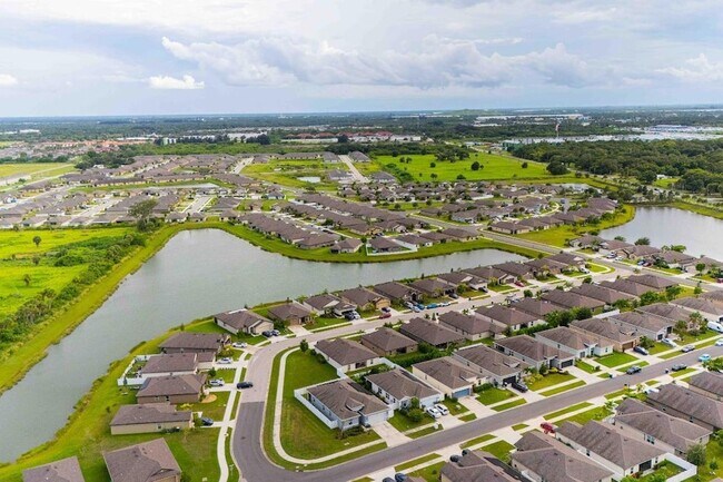 Building Photo - 5322 Delight Dr