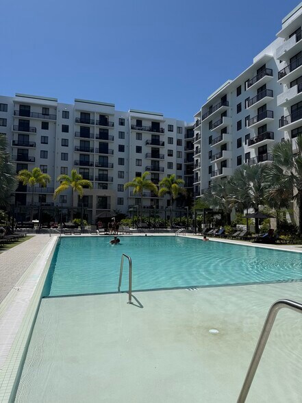 Building Photo - 11300 Biscayne Blvd