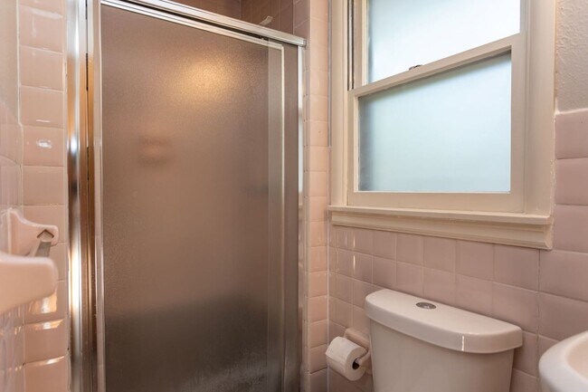 Building Photo - Nice Ranch Style Home in D12!