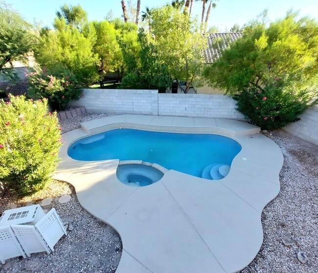 Building Photo - GREEN VALLEY RANCH