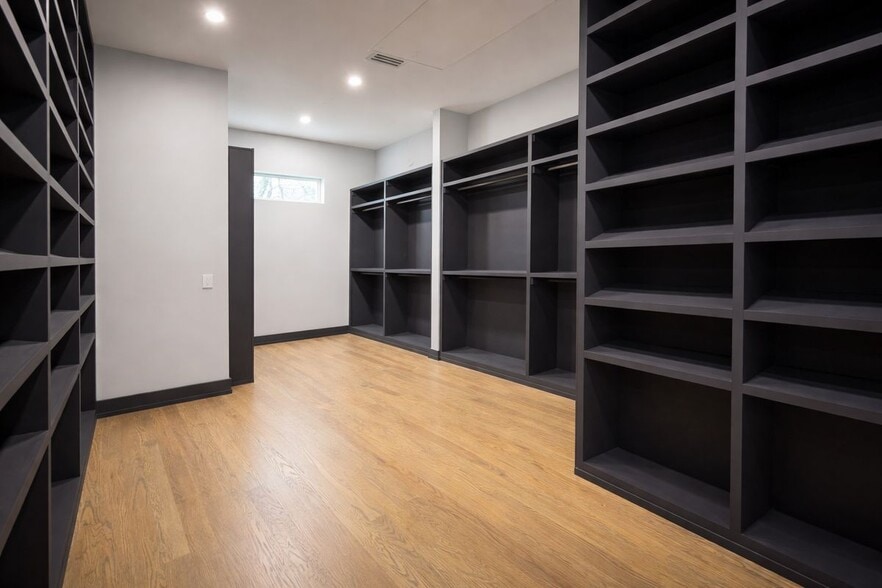 Building Photo - 2613 Beacon Hill Rd