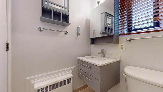 Building Photo - 2725 39th St NW