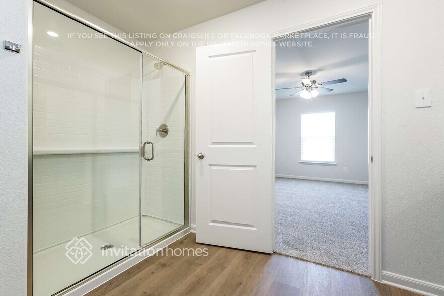 Building Photo - 10024 Pilot Pl