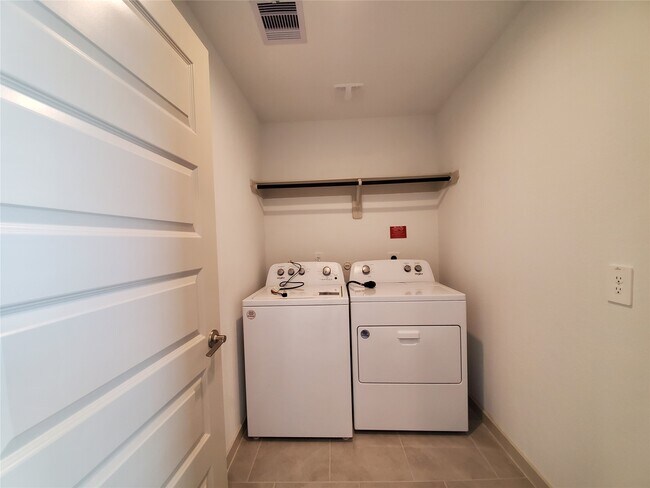 Building Photo - 3314 Dagostino Crk Dr