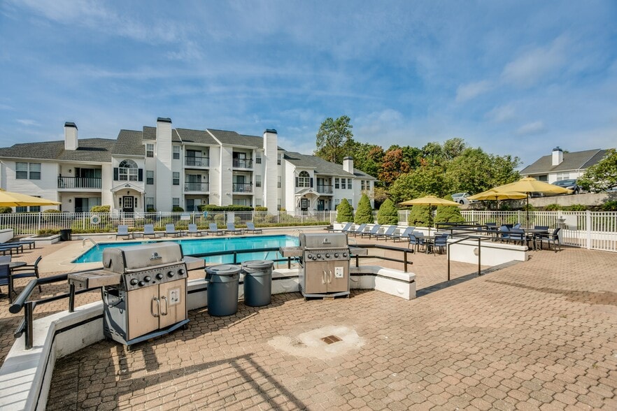 Building Photo - Middletown Ridge Apartments