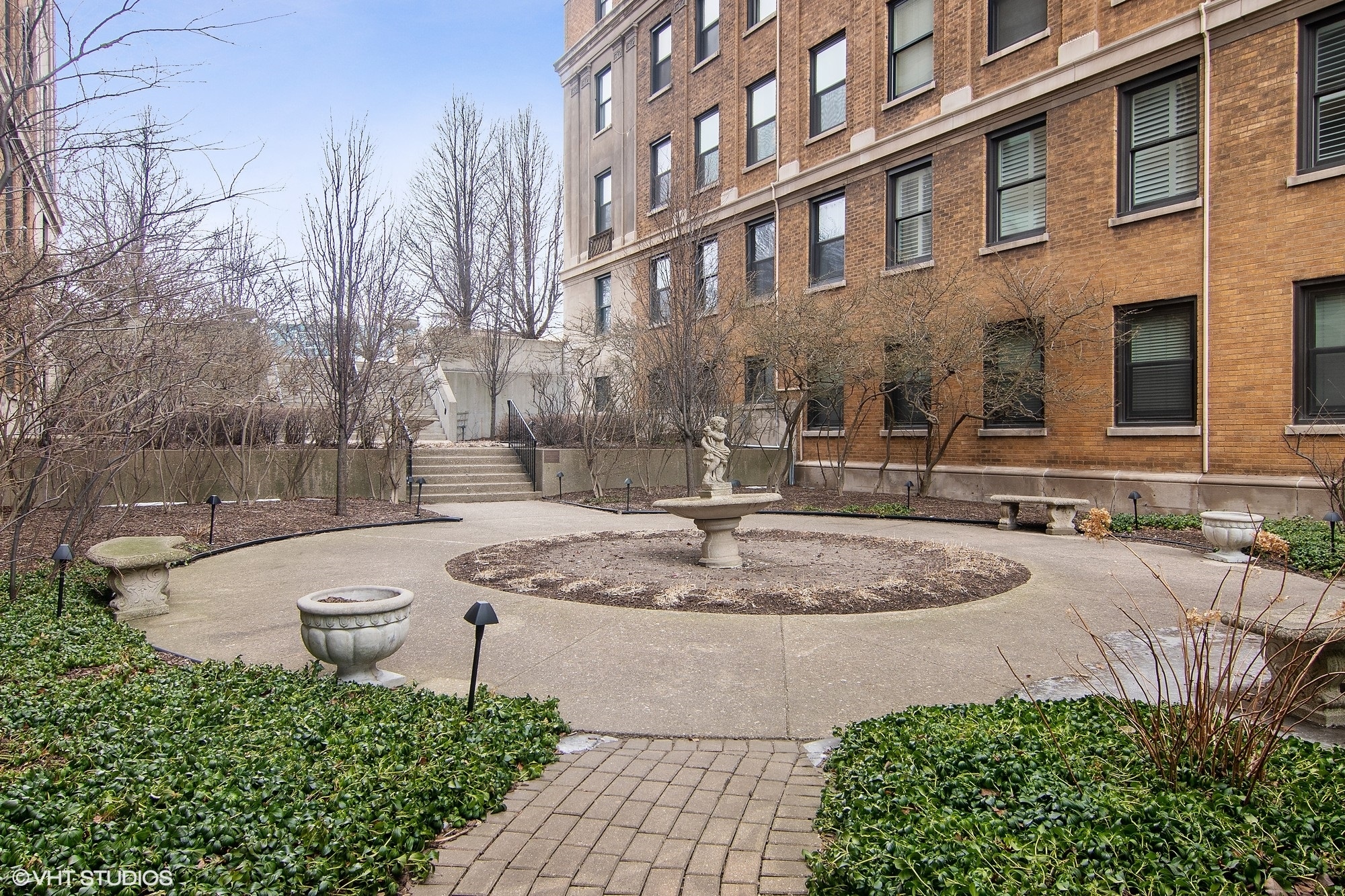 Building Photo - 3730 N Lake Shore Dr