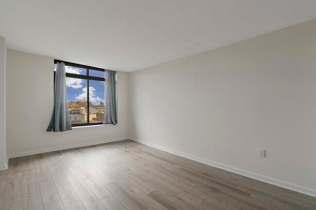 Building Photo - 759 2nd St