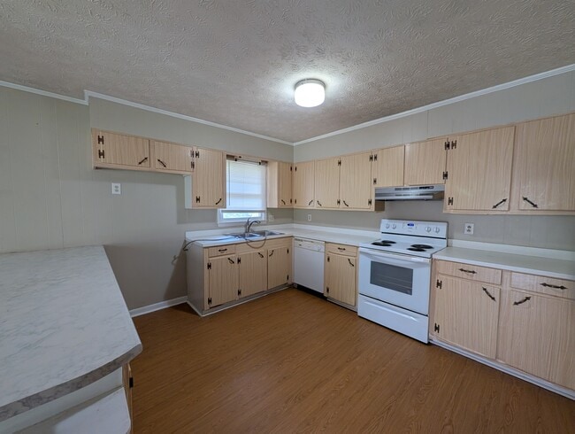 Building Photo - 1506 Hall Way