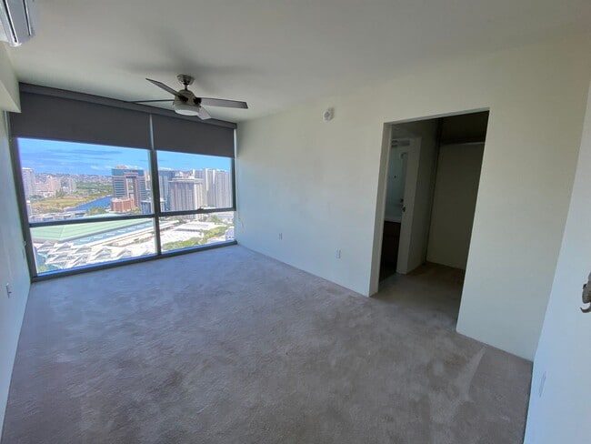 Building Photo - 1631 Kapiolani Blvd