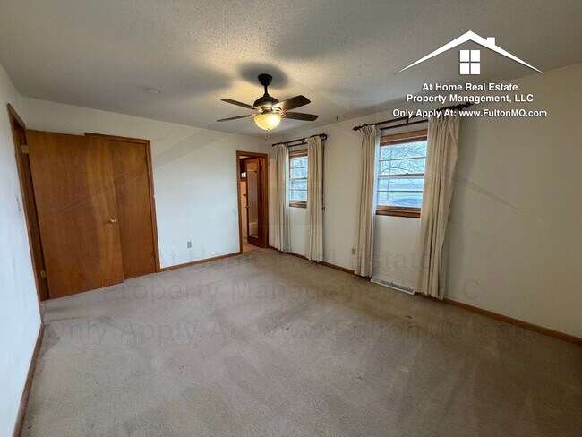 Building Photo - 1803 N School Blvd