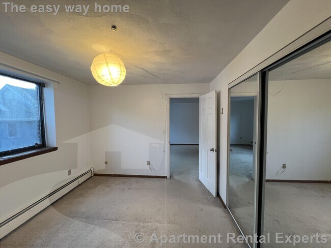Building Photo - 25 Linden Ave