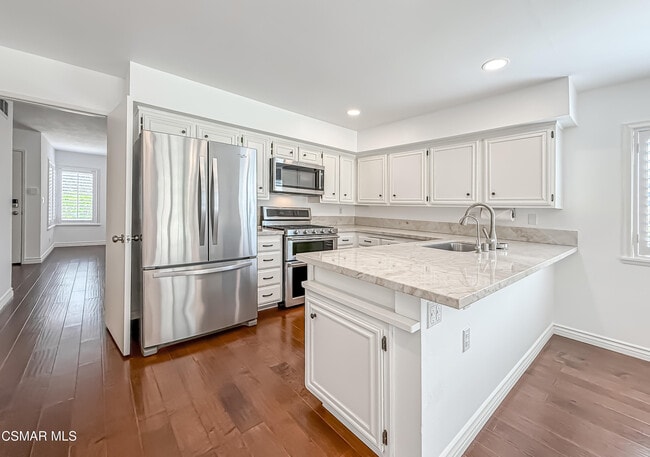 Building Photo - 2829 Shoreview Cir