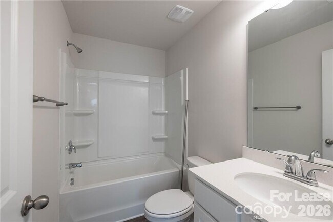 Building Photo - 1419 Amhurst St