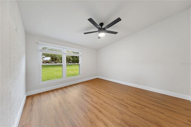 Building Photo - 3253 Oak Point Cir