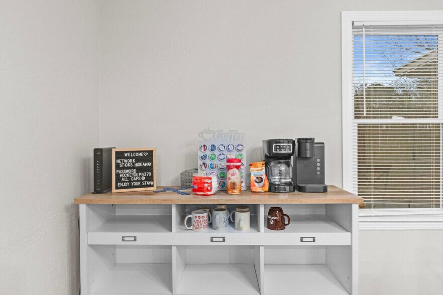 Building Photo - 68 P J S Inlt