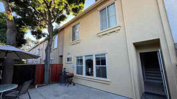 Building Photo - 1772 Thornton Pl
