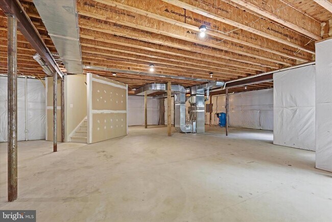 Building Photo - 5081 Wolf Run Shoals Rd