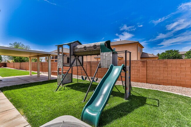 Building Photo - "Spacious 4-Bedroom Retreat with 3,584 Sq ...