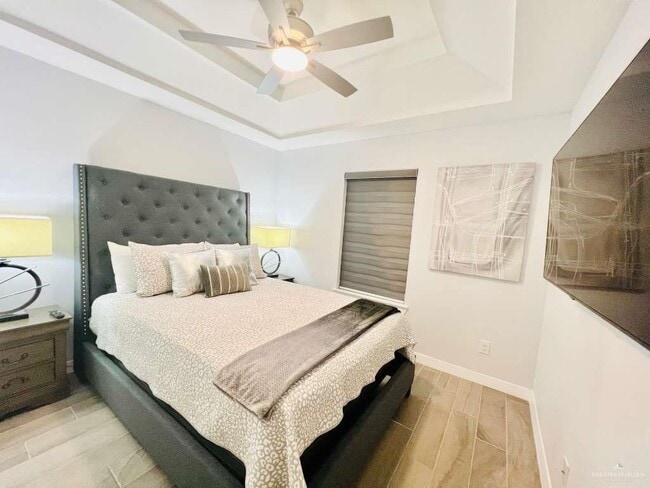 Building Photo - 27 Fir Ave