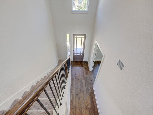 Building Photo - 153 Milam Crk Dr