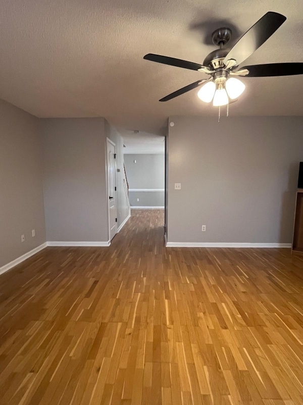 Building Photo - 530 City Park Dr