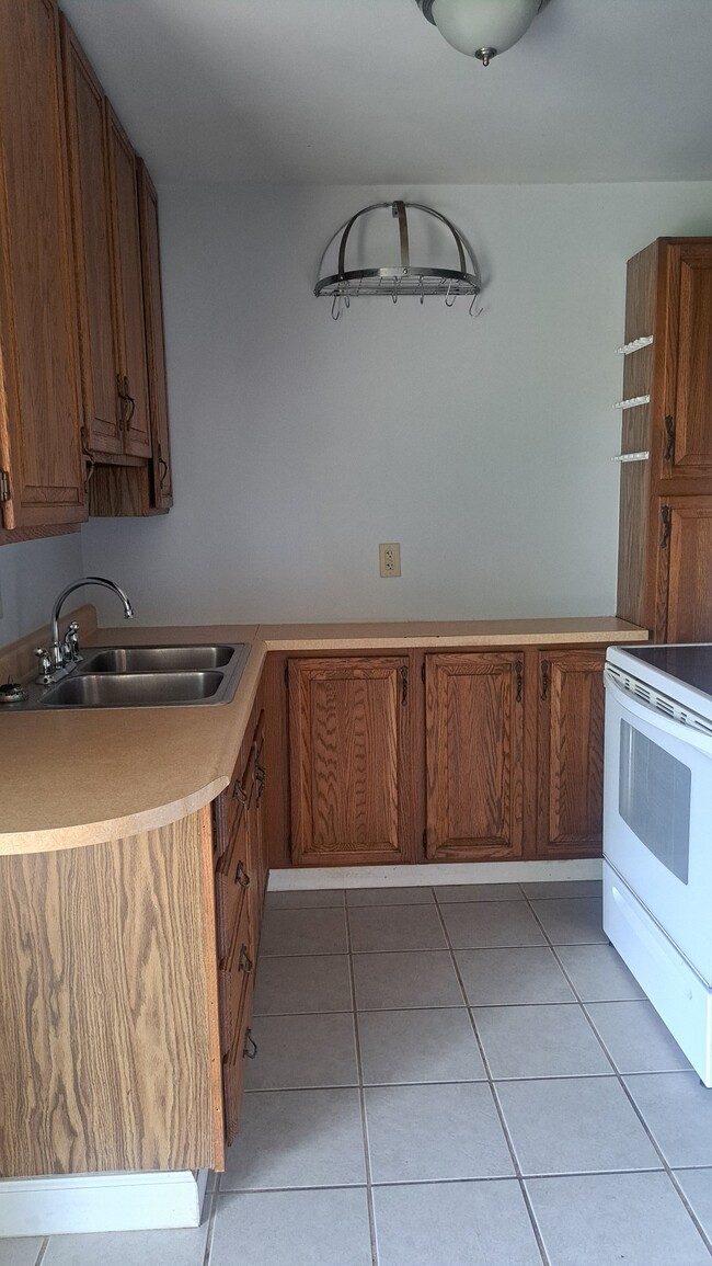 Building Photo - 4275 Selby Ct
