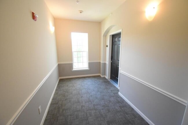 Building Photo - 14945 Santa Lucia Dr