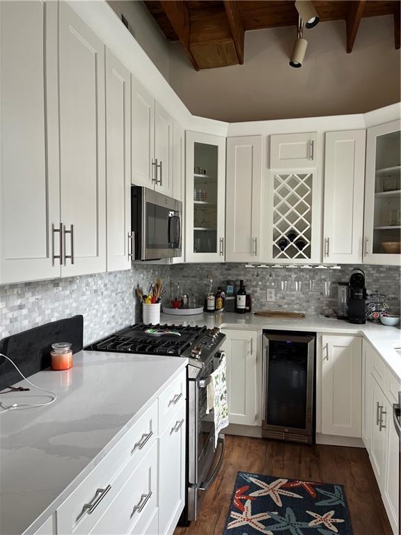 Building Photo - 45 Ayrault St