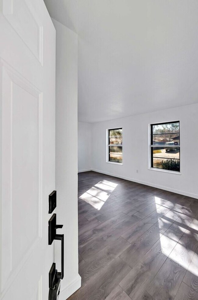 Building Photo - 5311 Tennyson Dr