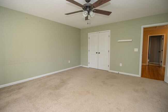 Building Photo - Elegant All-Brick 4 Bedroom Home on a Quie...