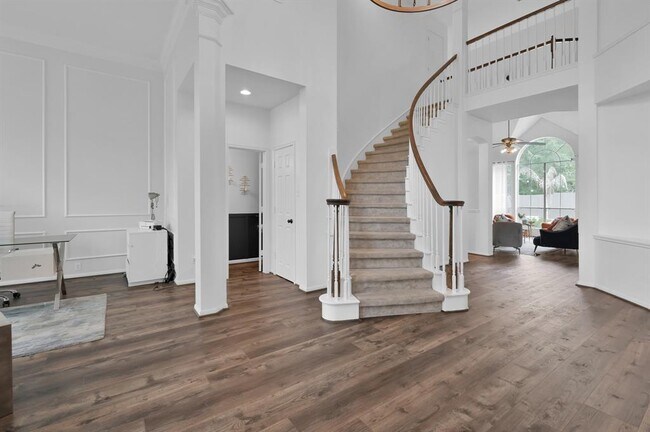 Building Photo - 163 N Concord Forest Cir