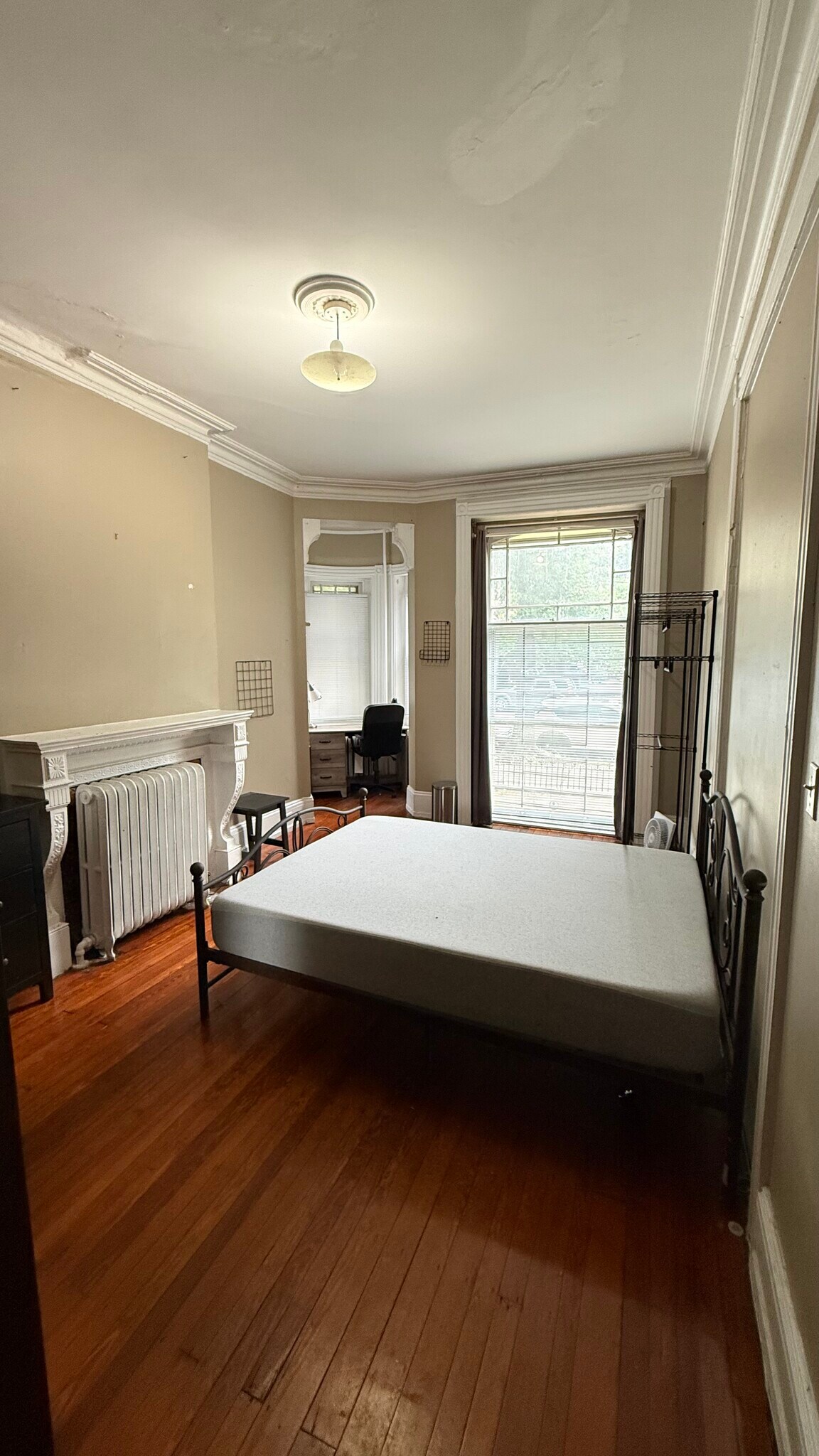 Building Photo - 318 S 42nd St