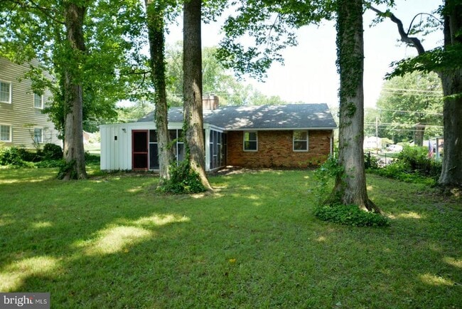 Building Photo - 5512 Ferndale St