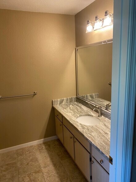 Bathroom - 1655 The Greens Way