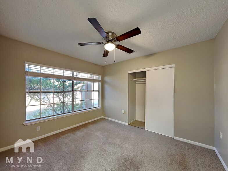 Building Photo - 9150 Park Trail