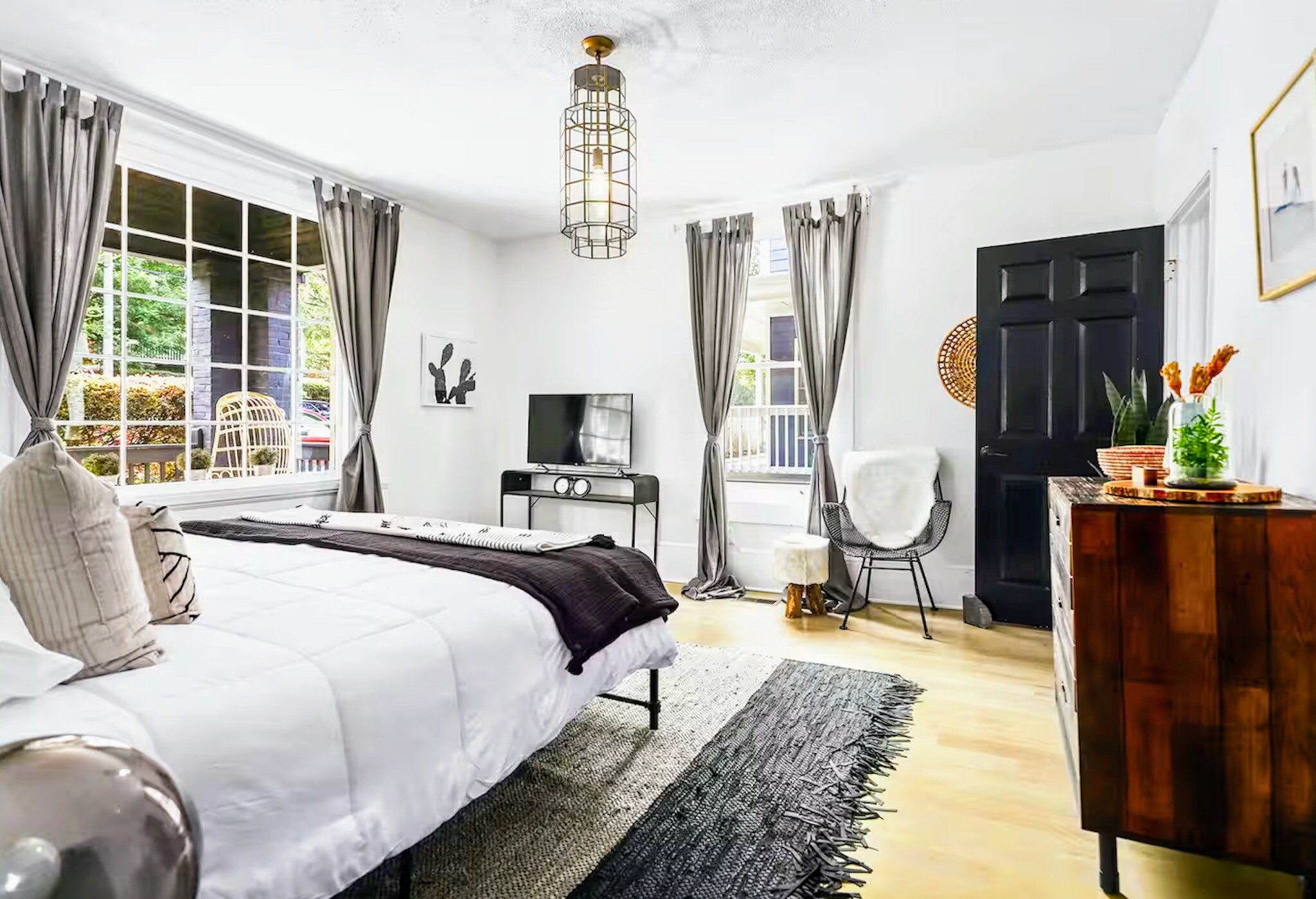 Building Photo - 66 Howell St NE