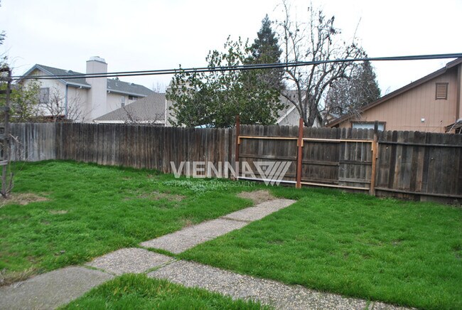 Building Photo - House for Rent in Antelope!