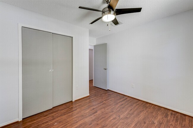 Building Photo - 5911 Chrystell Ln