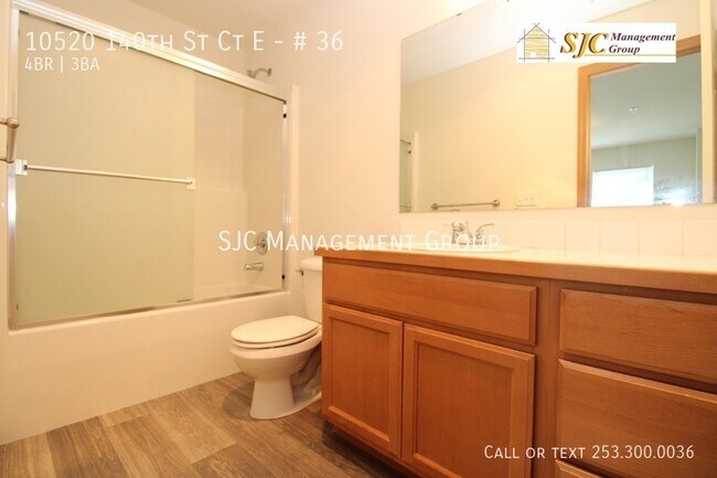 Building Photo - Four bedroom townhouse for rent in South H...