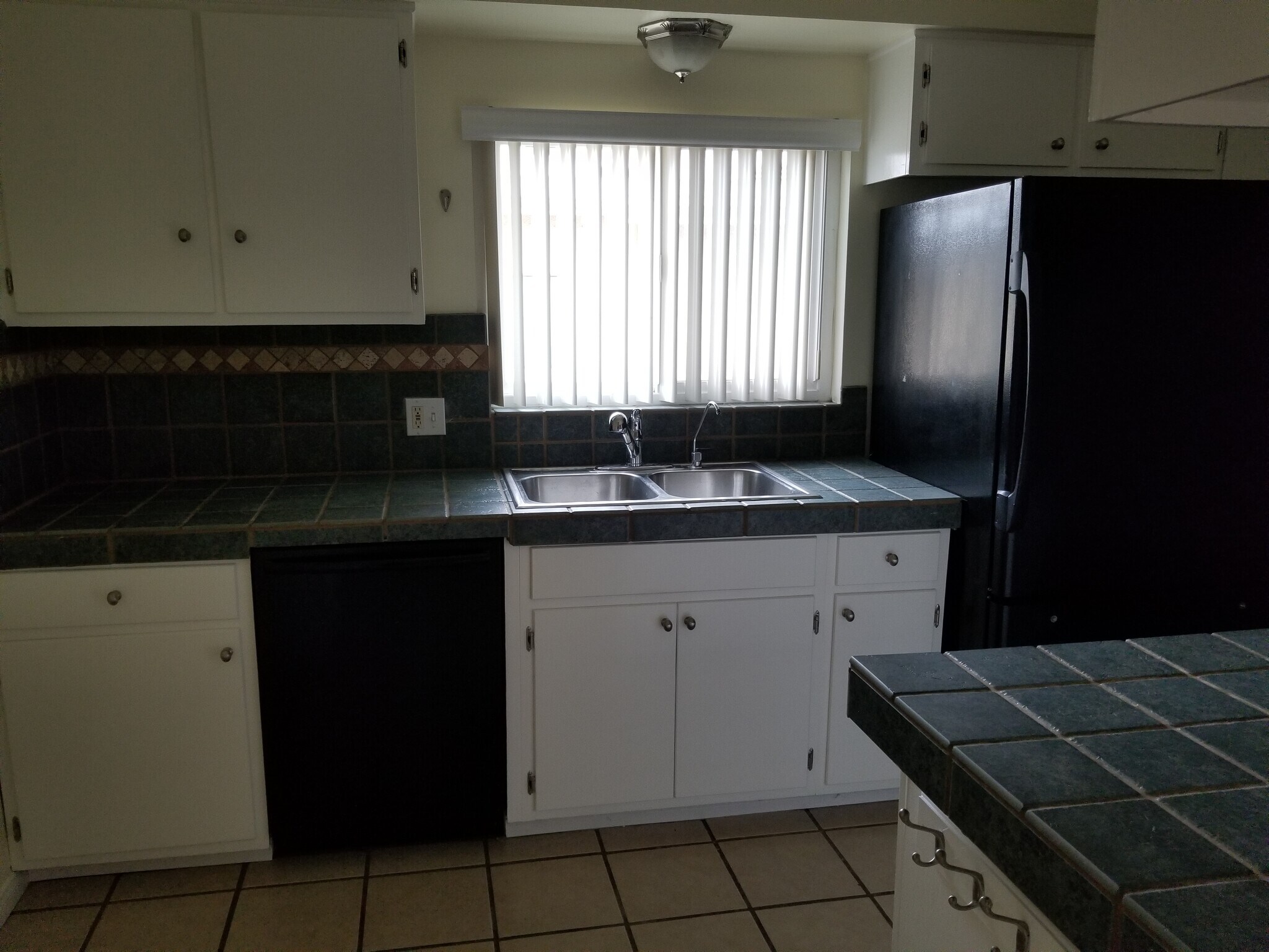 Building Photo - 621 S Shelton St