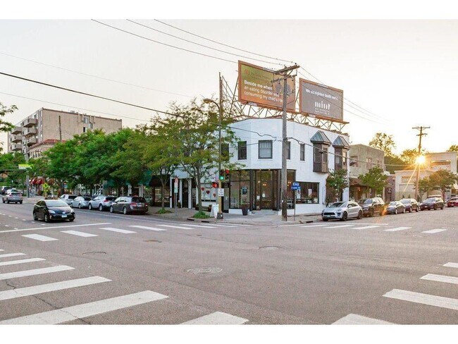 Building Photo - 4400 Upton Ave S