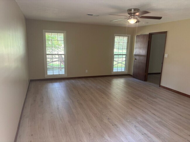 Building Photo - 41 Mallard Ln