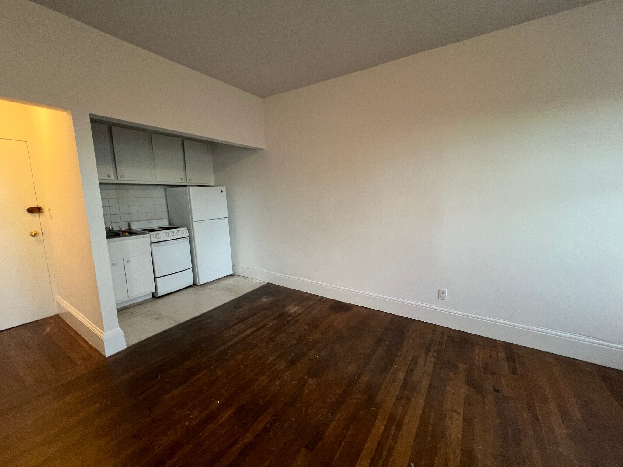 Building Photo - 24 Mt Vernon St