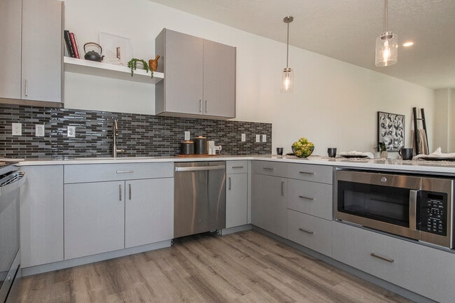 Building Photo - 478 E Violets Cv Ln