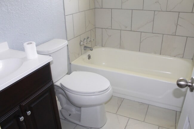 Building Photo - Midwest City Schools!