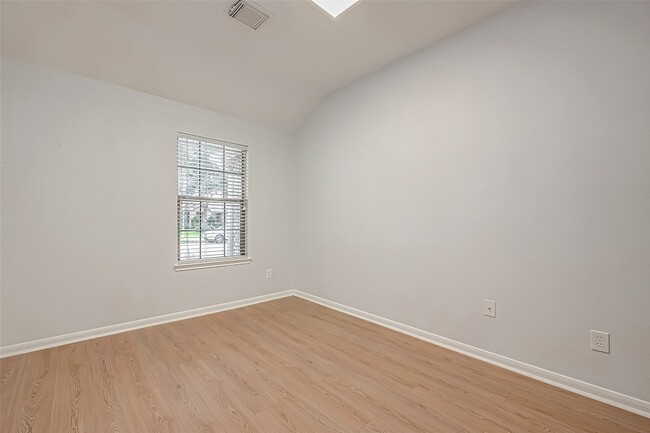 Building Photo - 1922 Bevington Oaks Cir